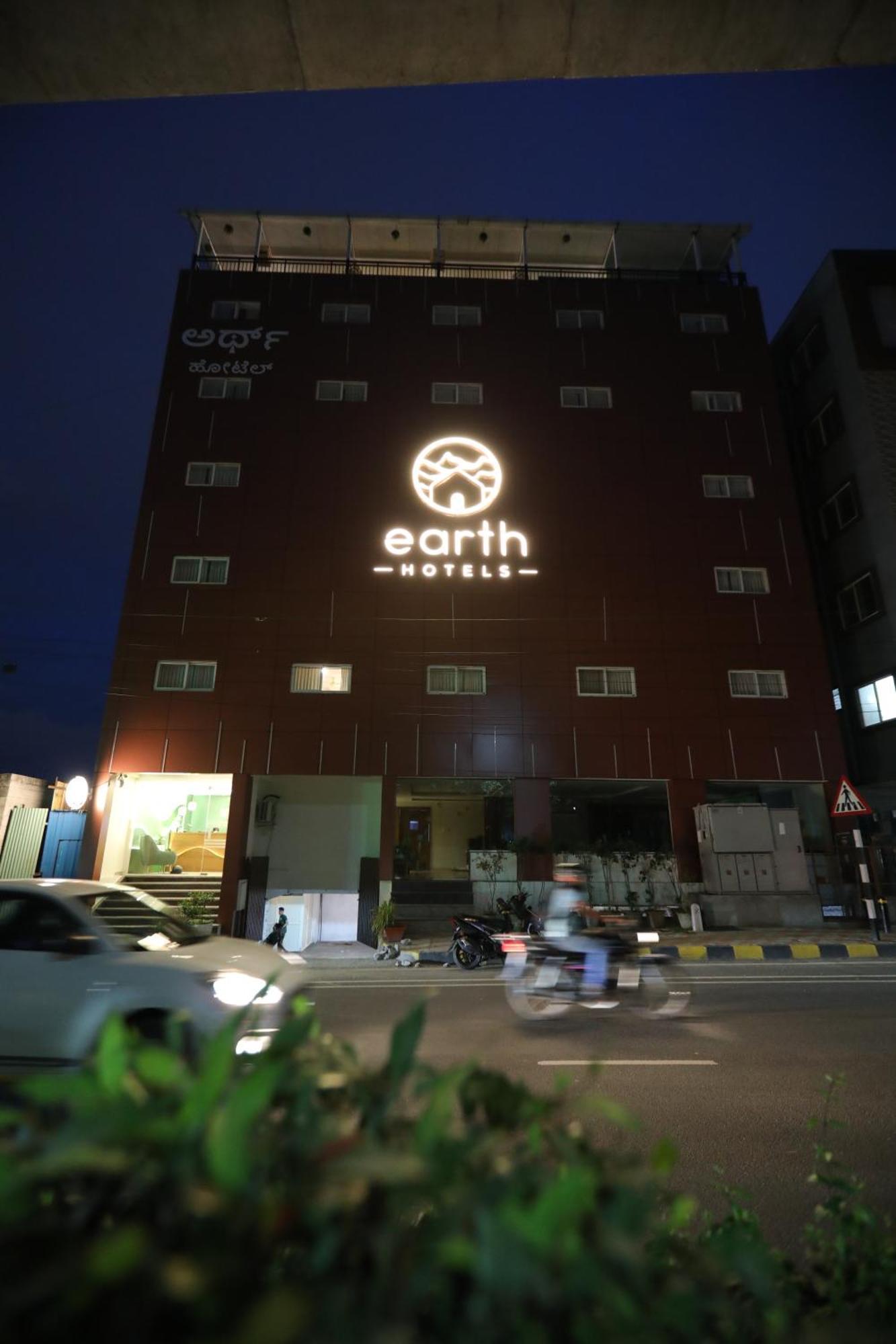 Earth Hotels Бангалор Екстериор снимка